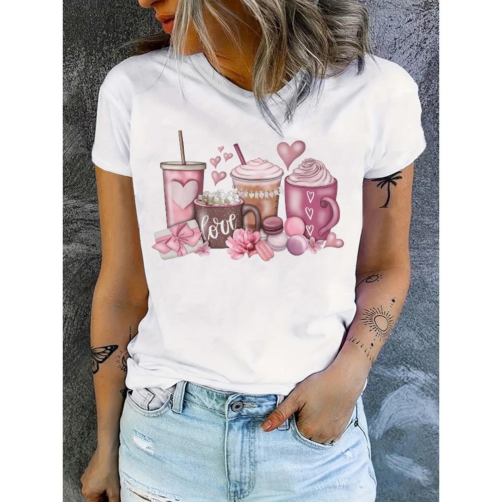 Женская футболка 'Pink Coffee & Love' - Графика со сладкими напитками, Уютный повседневный принт для ежедневной носки