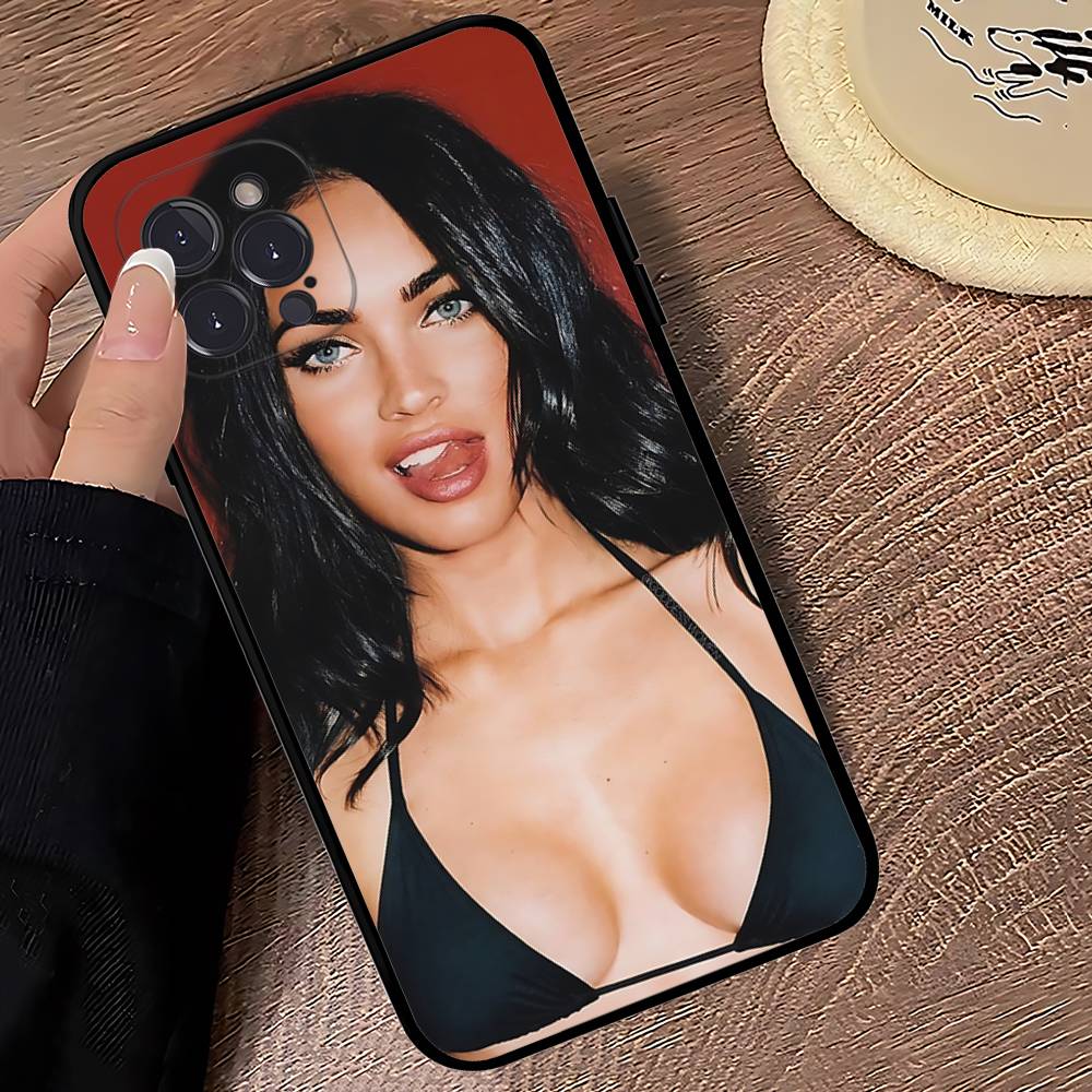 Чехол для телефона Megan Fox 'B-Body Дженнифер' для iPhone 16 Pro Max 15 17 Plus 14 13 12 Mini 11 Черный