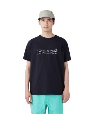 Snow Peak SP Typography Dry T-Shirt TS-26SU007, Black, Size M. Unisex Short-sleeve Tee with Quick-dry Fabric and Logo Typography Print.