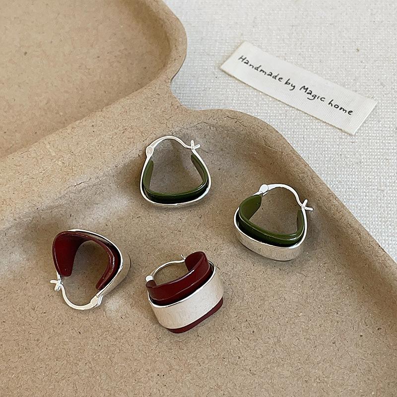 Design Sense Geometric Drip Three-Dimensional Triangular Ear Buckle Women'S Niche Personality Fashion Exquisite Versatile Earrings