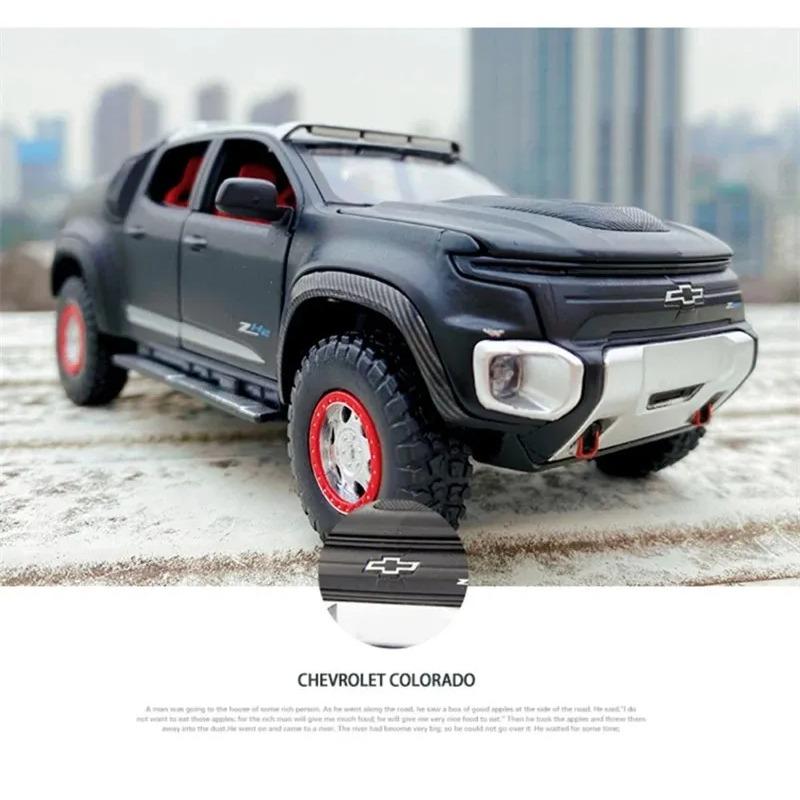 1/32 Chevrolet Colorado ZH2 литой автомобиль модель внедорожника имитация звука и света детские игрушки коллекция подарок