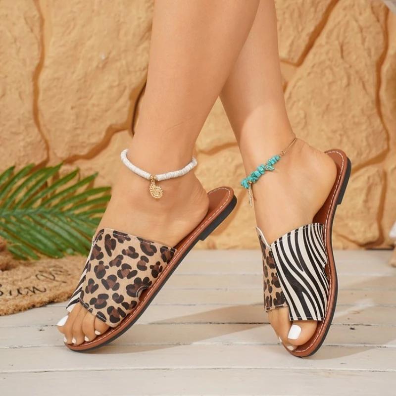 Fashion Women's Leopard Print Soft-Soled Round-Toe Slippers Shoes Flat Summer Sandals Simple Flip-flops Wear Slippers Beach Slippers