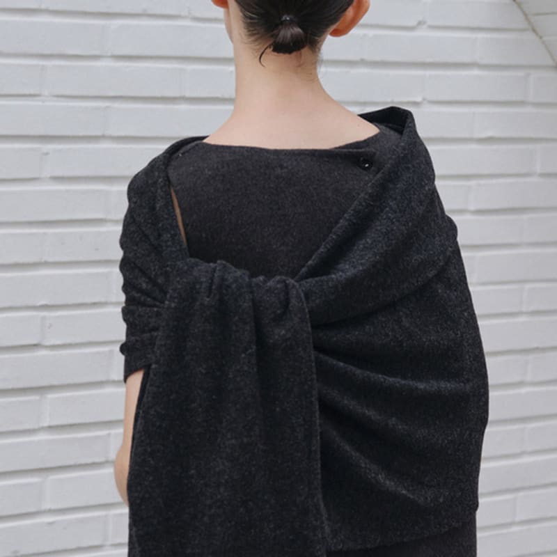 RRACE [1st Reorder] Wrap Knit Scarf_Charcoal