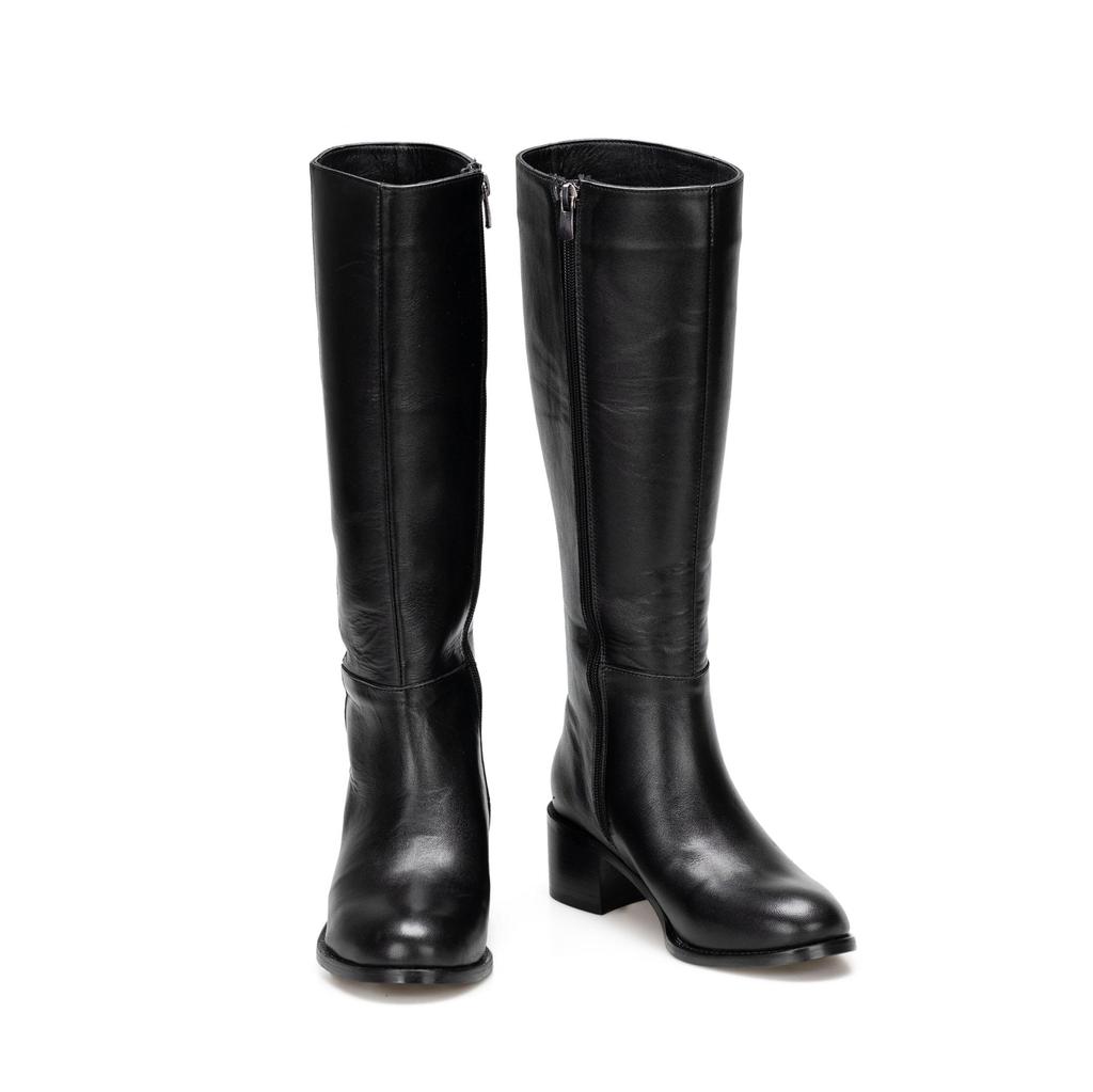 Женские сапоги из натуральной кожи на среднем каблуке до колена