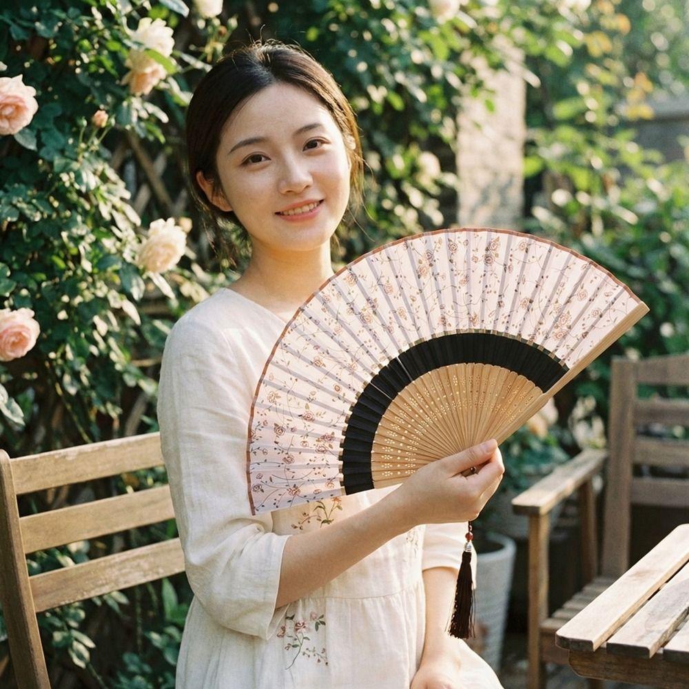 Portable Chinese Style Fan Vintage Bamboo Fan Gift Fan Folding Fan Scenic Area
