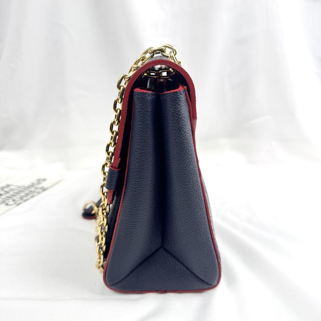 [Pre-Owned] Vavin Lock Buckle Flap Adjustable Chain Strap Leather Shoulder Bag - Excellent #1DY8P6L