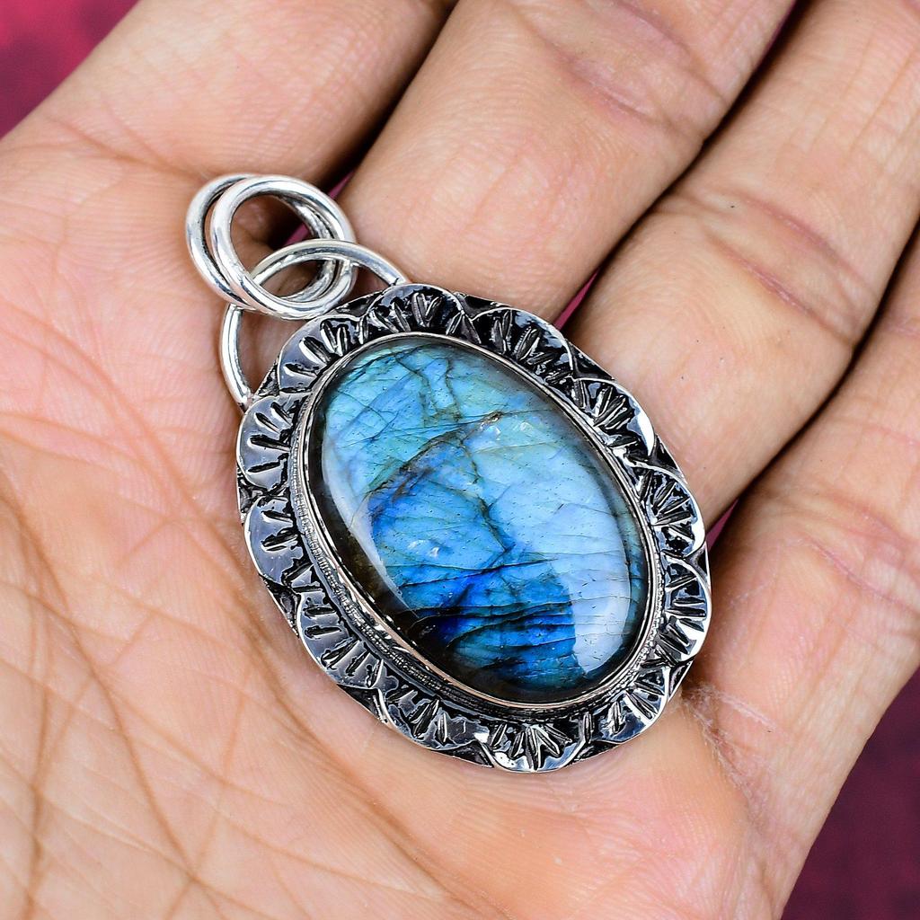 Labradorite Pendant, 925 Sterling Silver Pendant Jewelry. Gift For Women Handmade Pendant Gemstone Jewelry