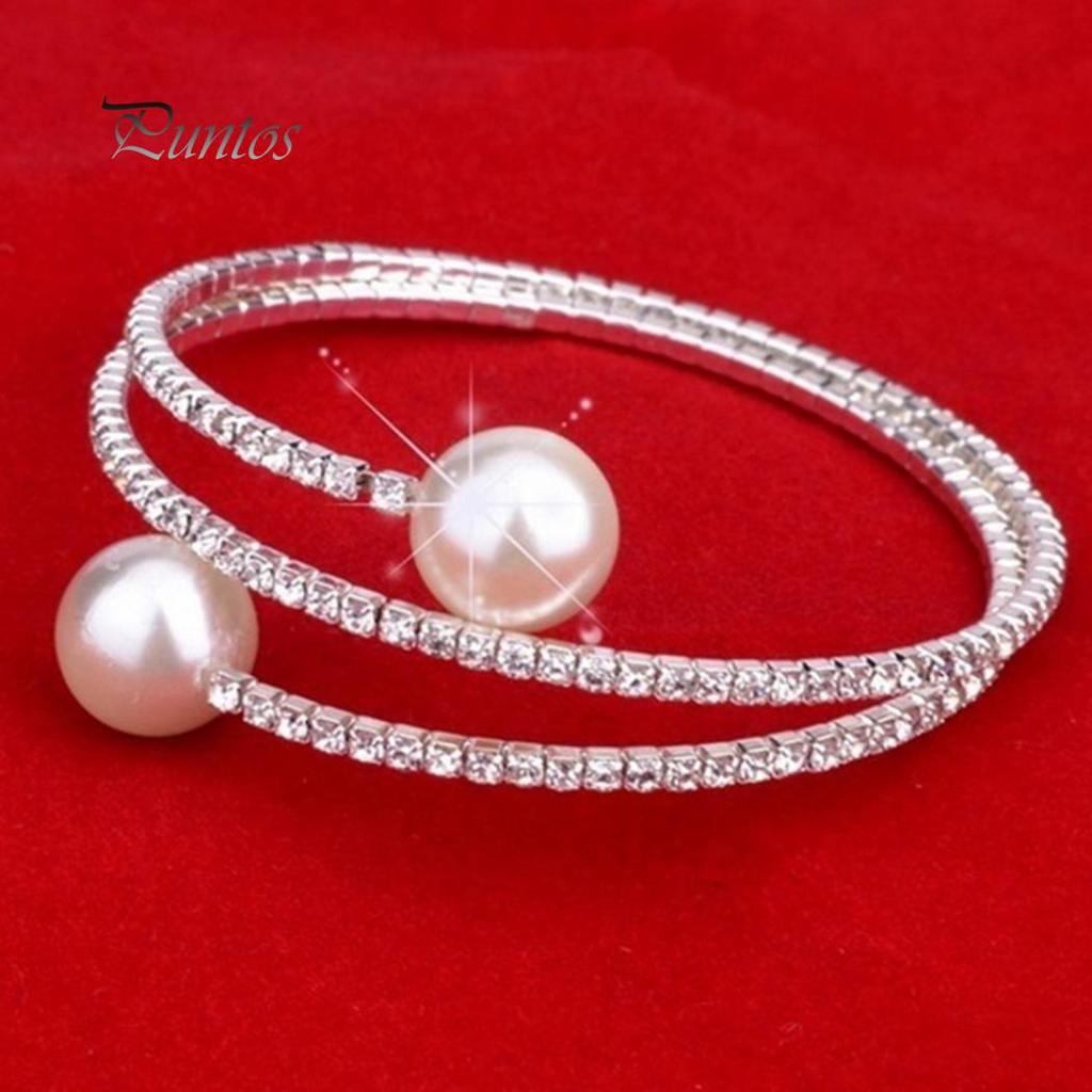 Женский брослет из горного хрусталя с имитацией жемчуга