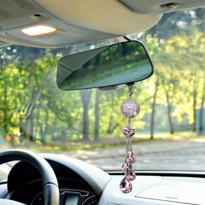 Автомобильная подвеска со сверкающими стразами из нержавеющей стали и преломляющим искусственным хрустальным шаром для комплимента в гламурный интерьер