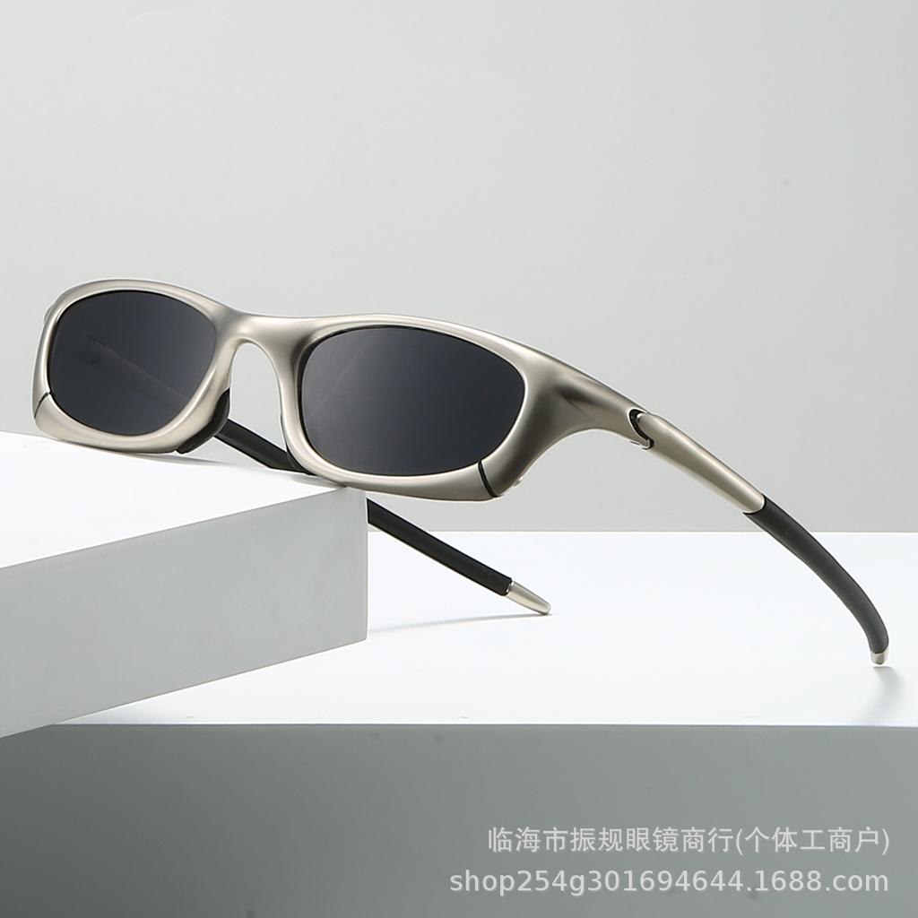 New European and American style outdoor sports cycling sunglasses with silver frames, polarized lenses, and a square, retro design, suitable for
