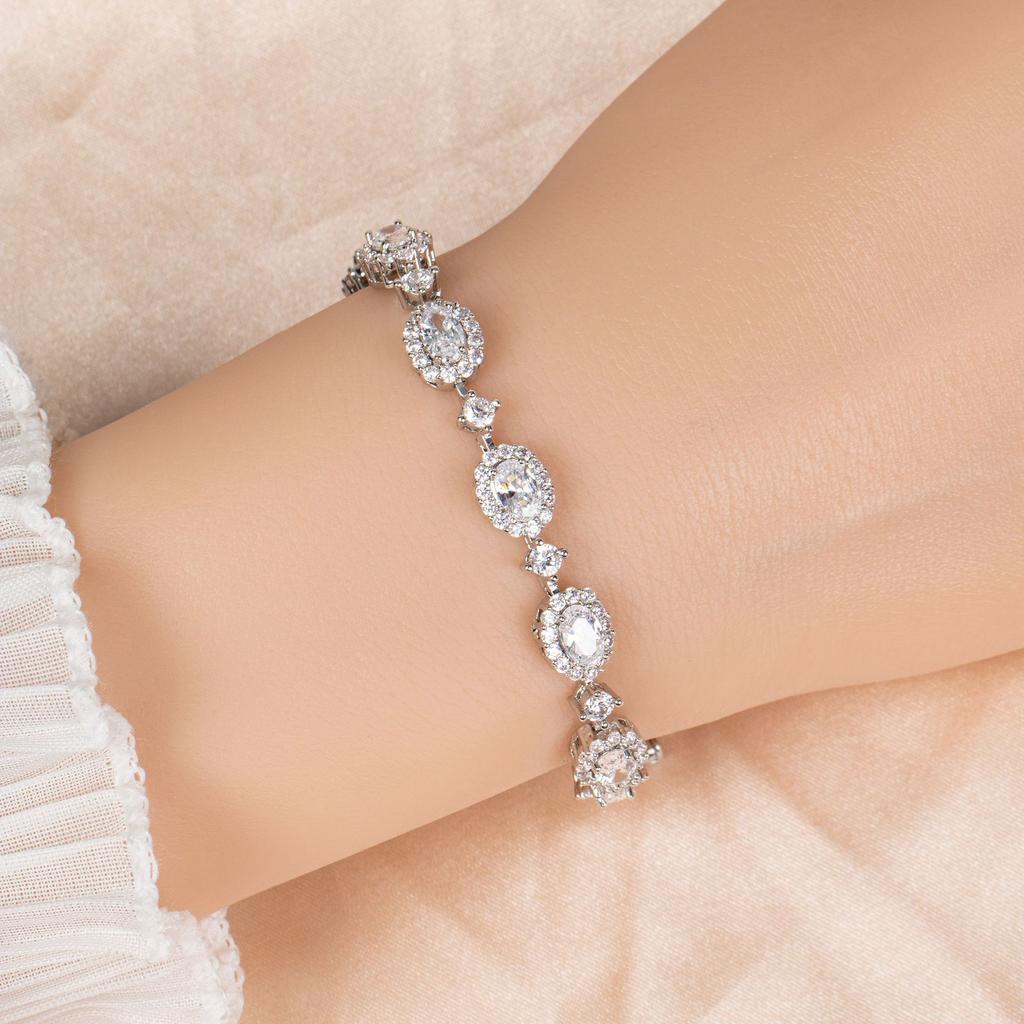 Fashion Niche High-end Oval Bracelet, Jewelry, Fashion Commuter Girlfriend, Same Bracelet.