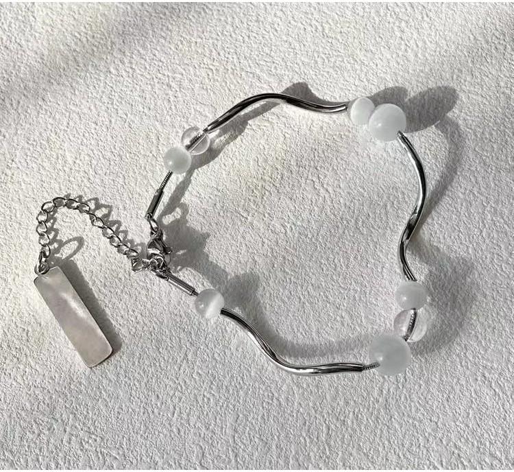 Heart Stylish Alloy Bracelet For Women Modern Highend Fashion Hand Ornament