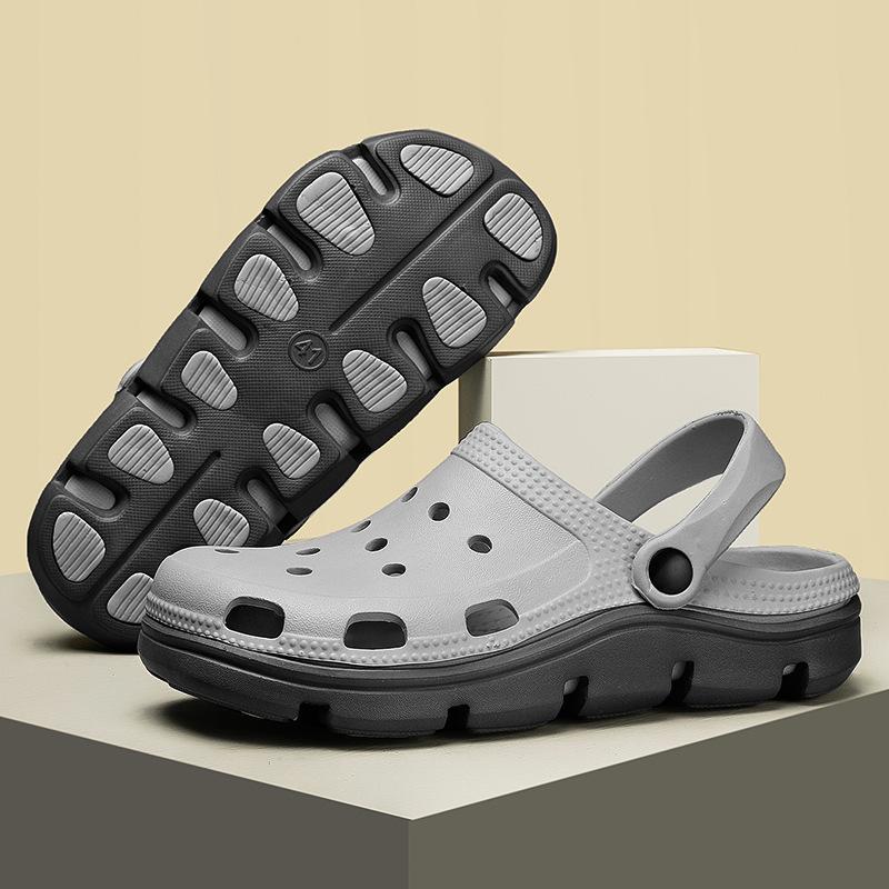Couples Beach Hole Shoes Men's Women Clogs Lightweight Outdoor Antiskid Slippers Soft Sole EVA Slippers Street Sandals Footwear