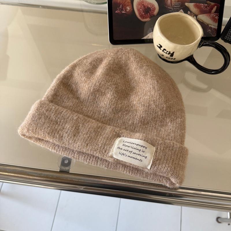 Корейская нишевая шапка-бини в стиле пэчворк однотонной расцветки: Теплая, Защищающая от холода, Осенне-зимняя, Стильная, Унисекс повязка на голову для более стройного вида лица.