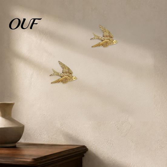 Flying Swallow Decor Gold Wall Decor, Resin Bird Sculpture, Vintage 3D Art for Living Room Bedroom Home Accents
