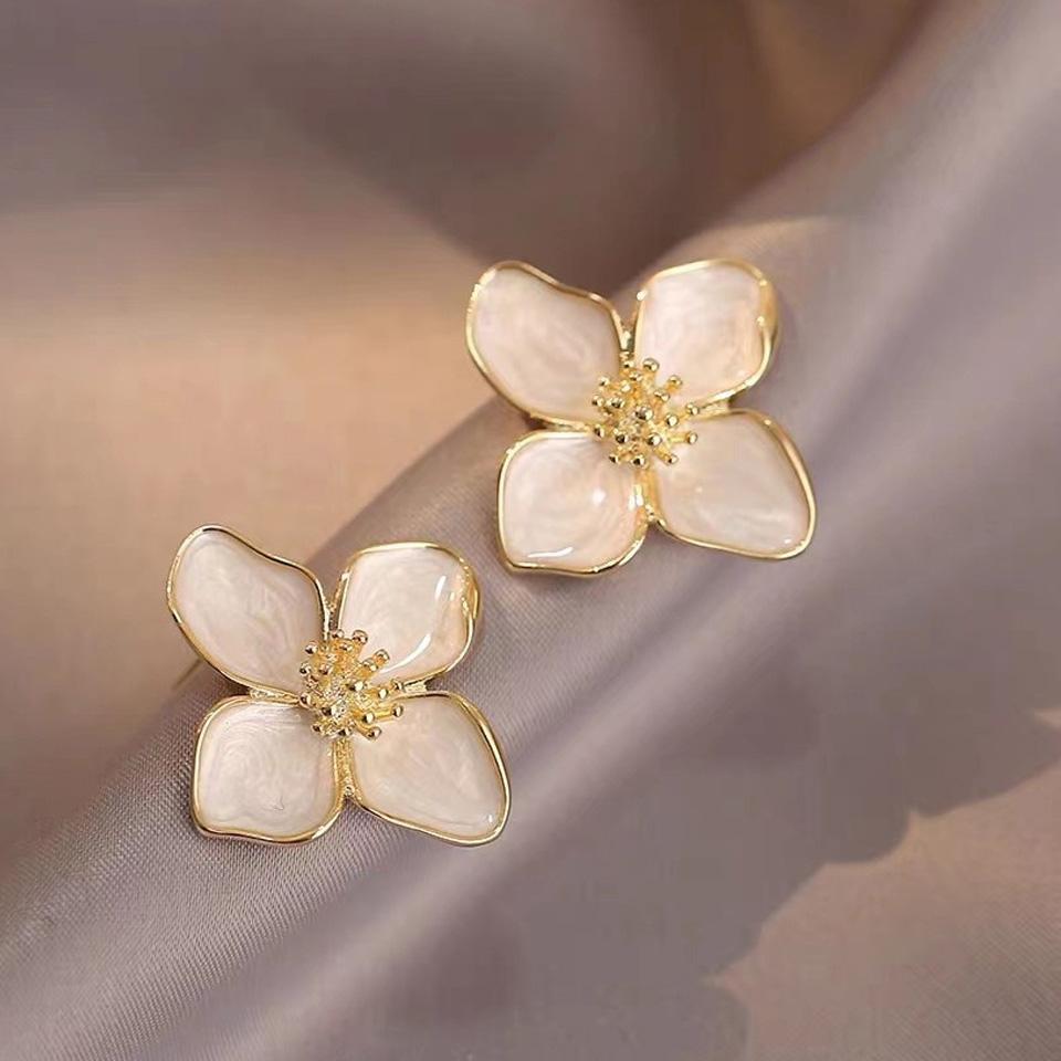 Серьги-гвоздики Yupsk Sweet Flower для женщин, винтажные металлические серьги-гвоздики для девушек, модные разноцветные свежие серьги для вечеринок, свадебных украшений
