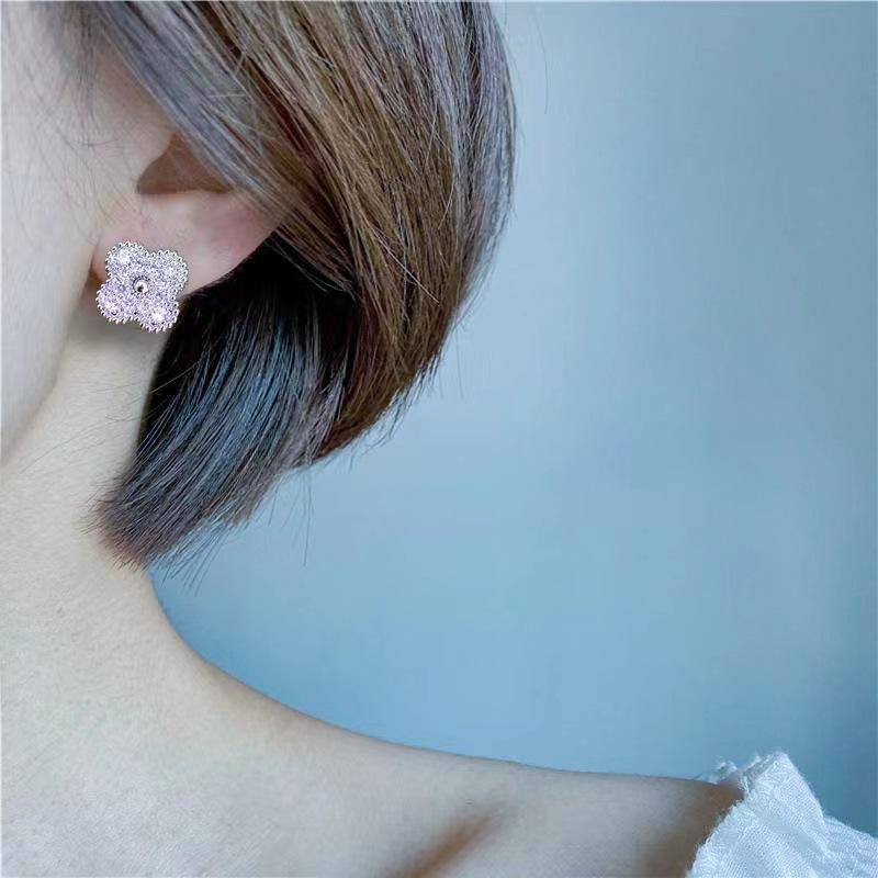 Серьги с четырьмя листочками клевера Ins Wind, женские модели, антиаллергенные серьги, модные сетчатые красные серьги, серьги с кисточками