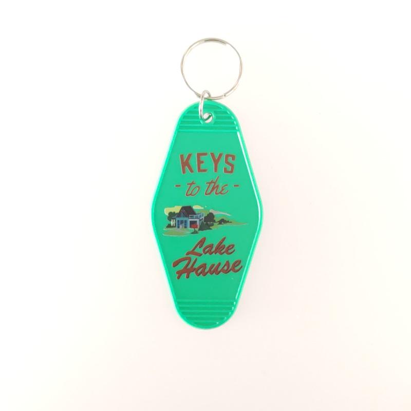Vintage Acrylic Motel Room Keychain: Retro & Durable Design