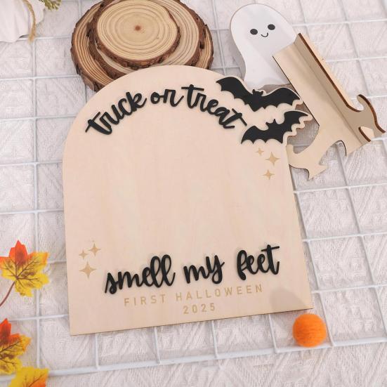1/2Pcs Baby First Halloween Footprint Sign with Base Spooky Bat Trick or Treat Smell My Feet Footprint Milestone Keepsake Wooden Decoration