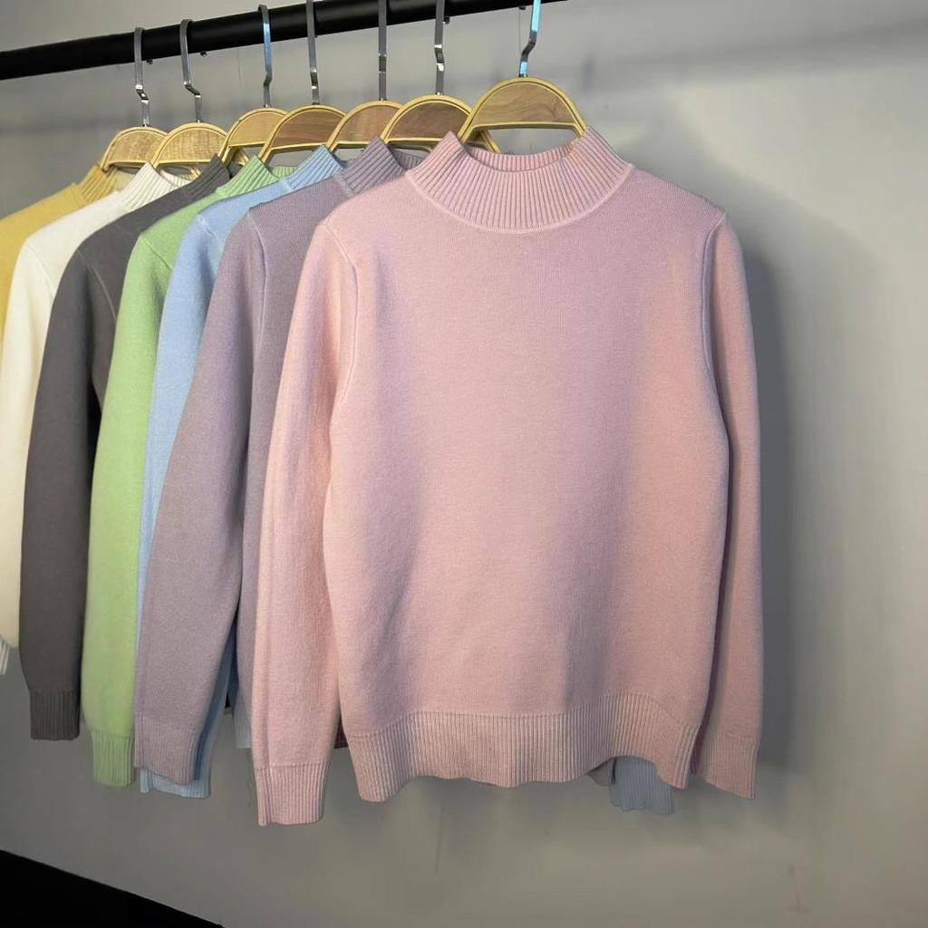 Женский свитер-полуводолазка из искусственного норкового флиса на осень и зиму