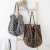 Новая модная большая вместительная сумка с леопардовым принтом, портативная повседневная сумка через плечо, универсальная высококачественная женская простая сумка-тоут