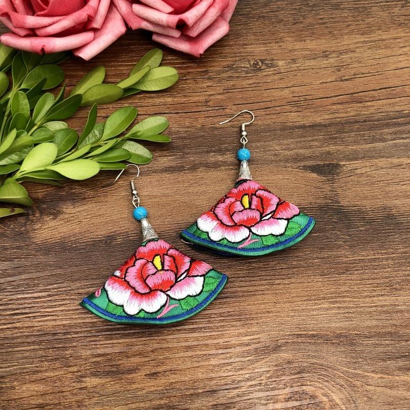Hand-embroidered Retro Fabric Earrings, Flower Fringed Versatile Femininity, Stage Performance, Earrings, Earrings.