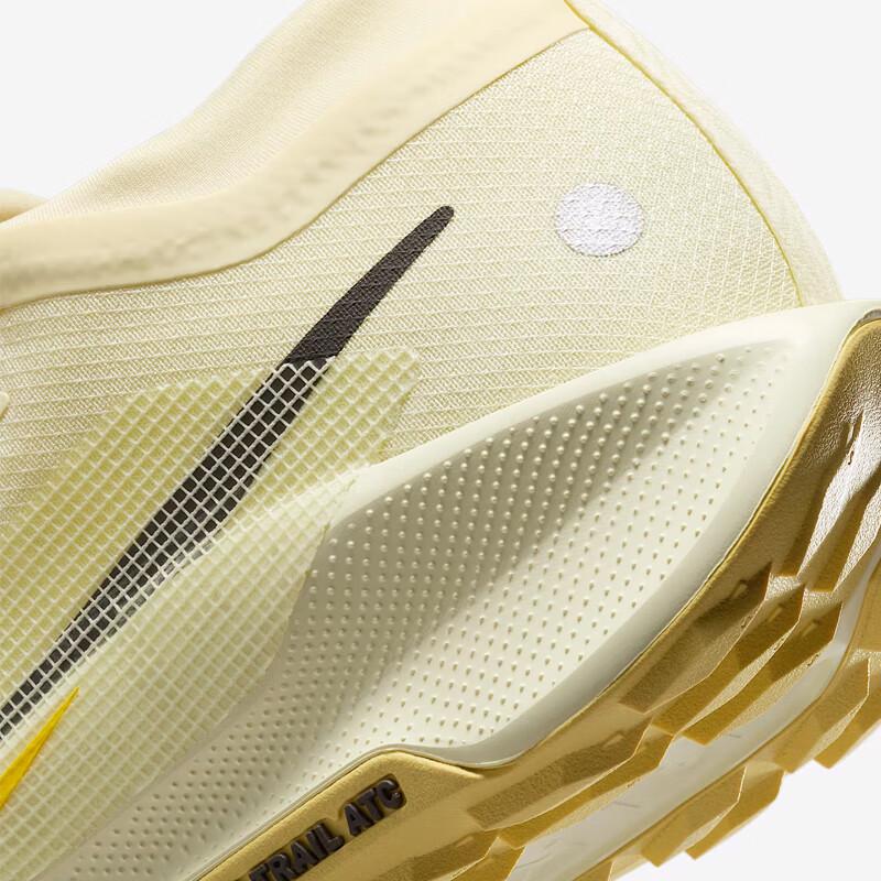 NIKE Running Shoes, Men's Outdoor Trail Pegasus Cushioned Sneakers