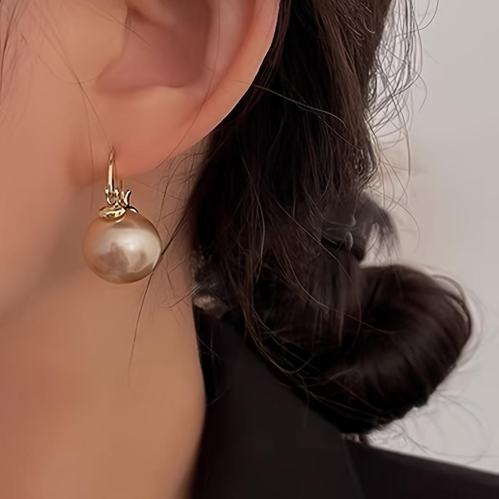 1 Pair Simple Fashion Retro French Style High-end Exquisite Personality Faux Pearl Women's Hoop Earrings