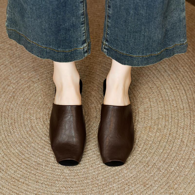 Модные новые летние женские мюли с закрытым носком, сандалии, кожаная обувь для женщин, модные современные шлепанцы, слайды, женская обувь с открытым носком на низком каблуке