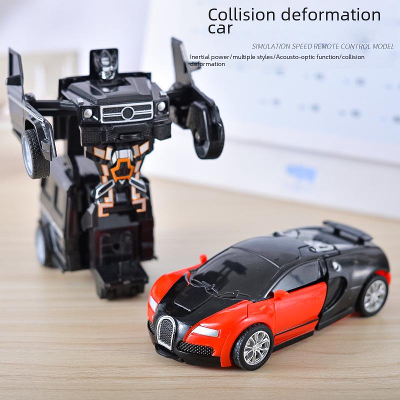 Детская игрушечная машина-трансформер с инерционным ударом и деформацией одним нажатием кнопки