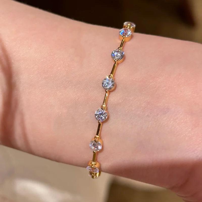 Light luxury unique round diamonds inlaid bracelets for women high-end exquisite and simple bracelet fashion party jewelry gift