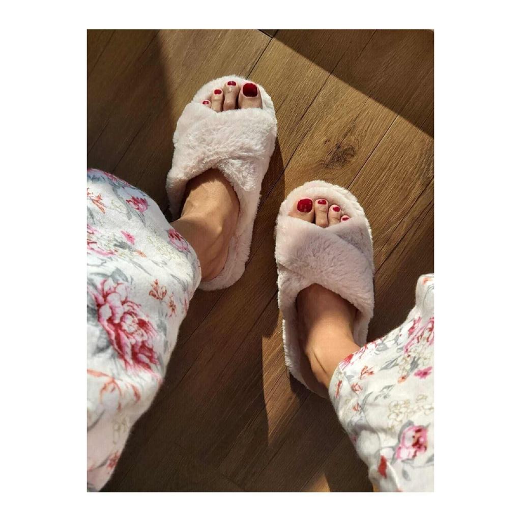 Бело-кремово-бежевые пушистые домашние тапочки