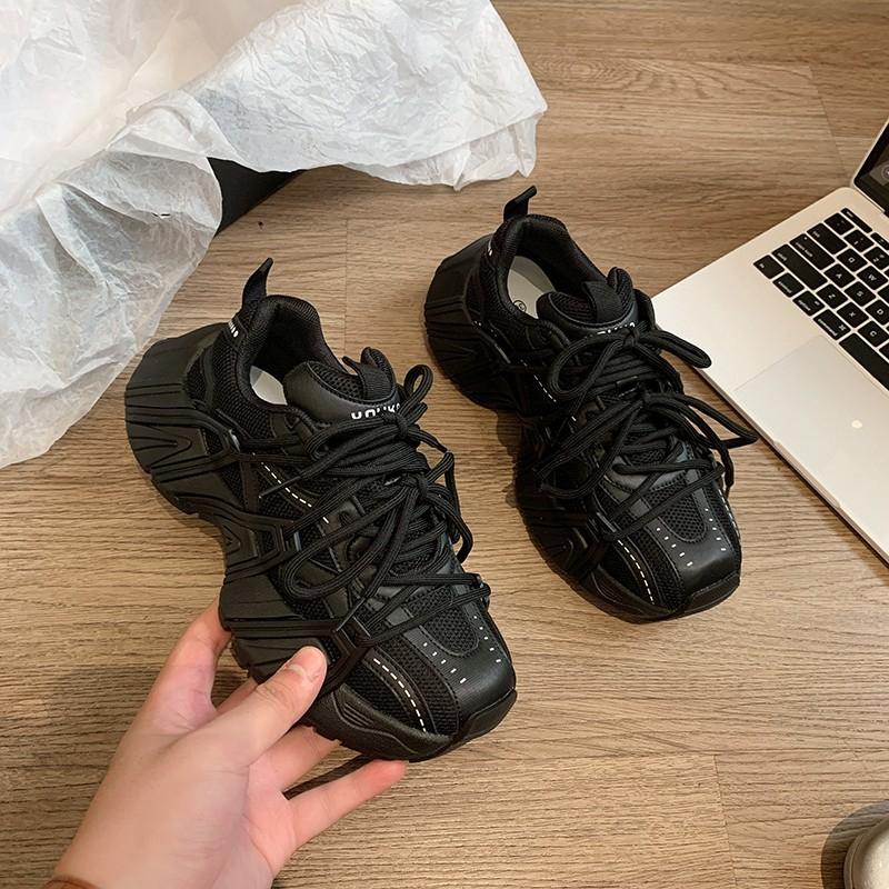 2024 Fashion Dad Shoes Breathable New Thick Sole Comfortable Sneakers Lace Up Casual Shoes Women Outdoor Sneakers Spring Autumn