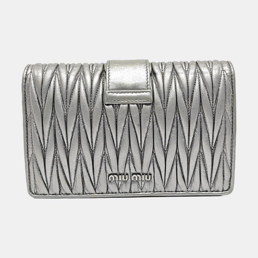[Pre-Owned] Matelassé Solid Compact Leather Shoulder Bag - Good #1SCOR09