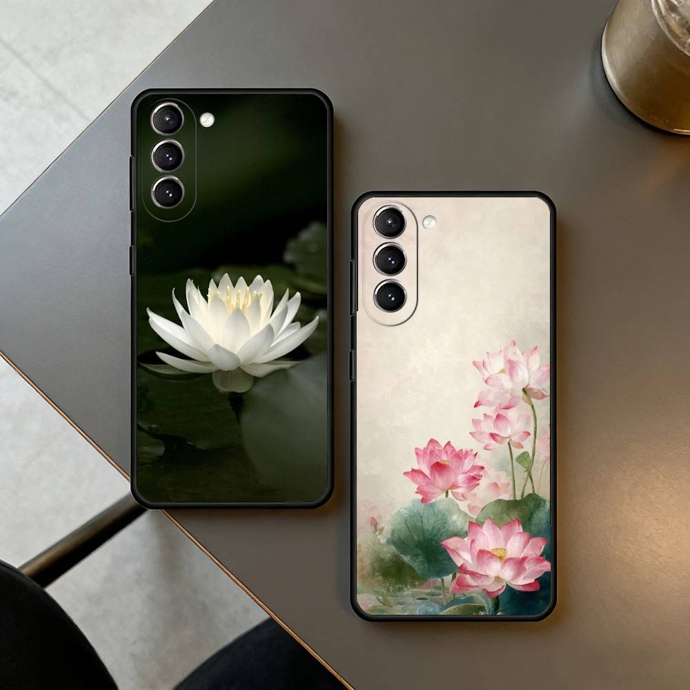 Emerald White Lotus Phone Case For Samsung S25,24,23,22,30,21,10,9,Ultra,Plus,Lite,FE,4,5 G Soft Black Case