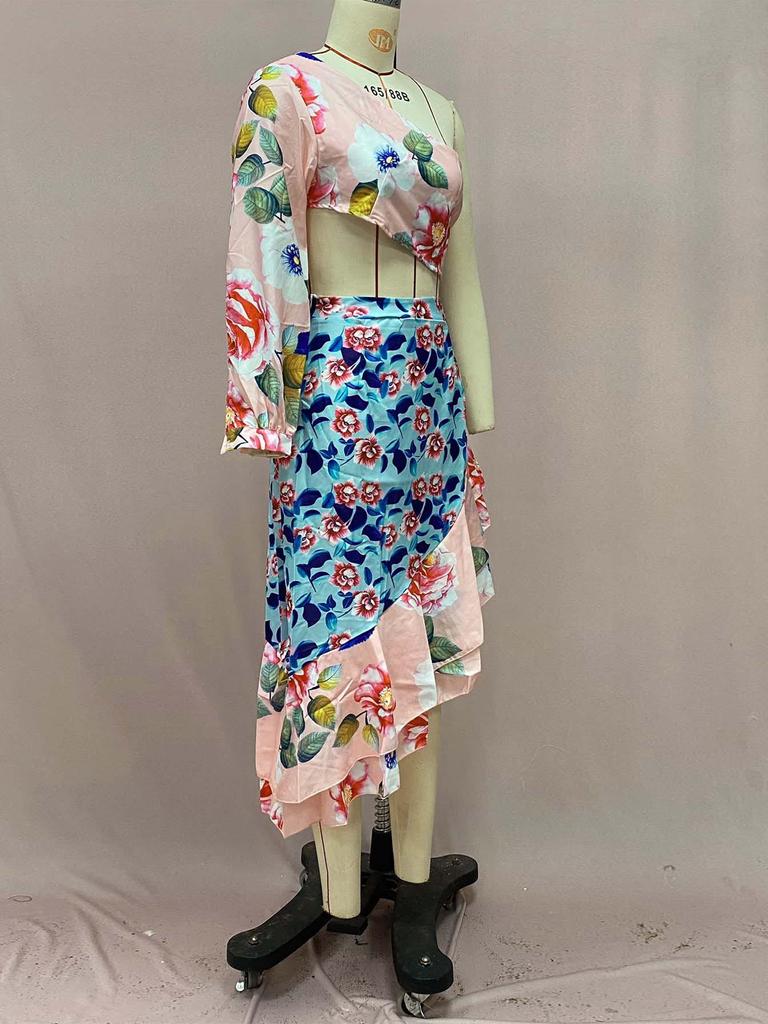 Асимметричное платье-труба с одним рукавом и принтом, с отстрочкой на талии