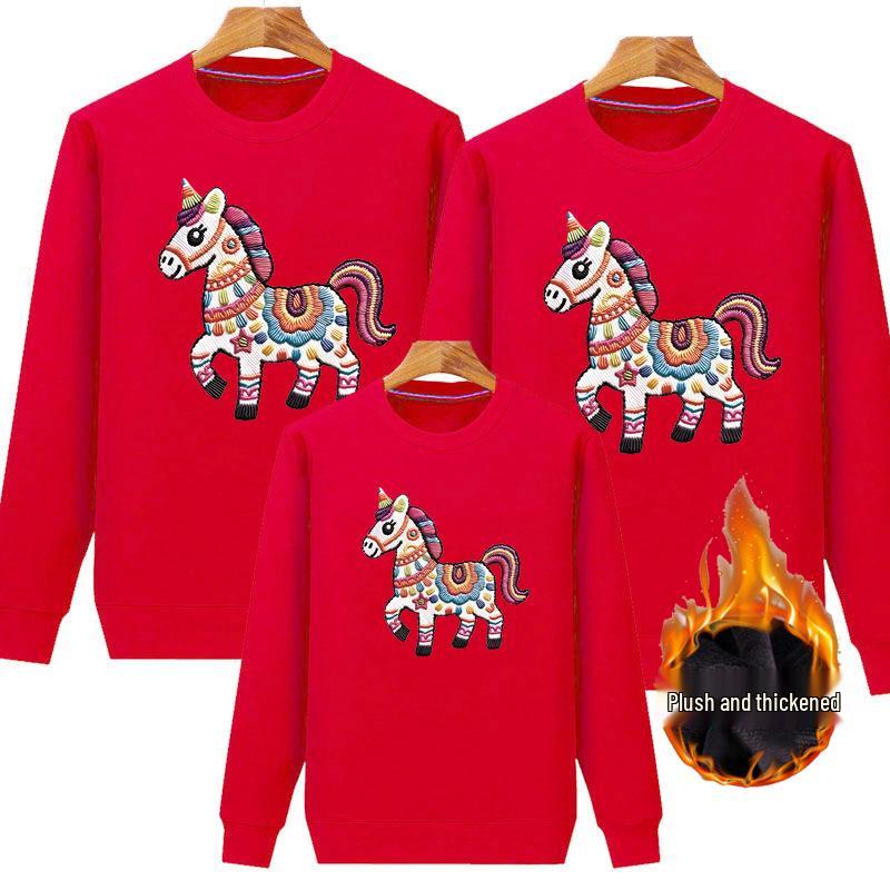 Красный родительско-детский комплект толстовок 2026 года Лошади: Праздничный топ на Новый год для семьи из трех или четырех человек