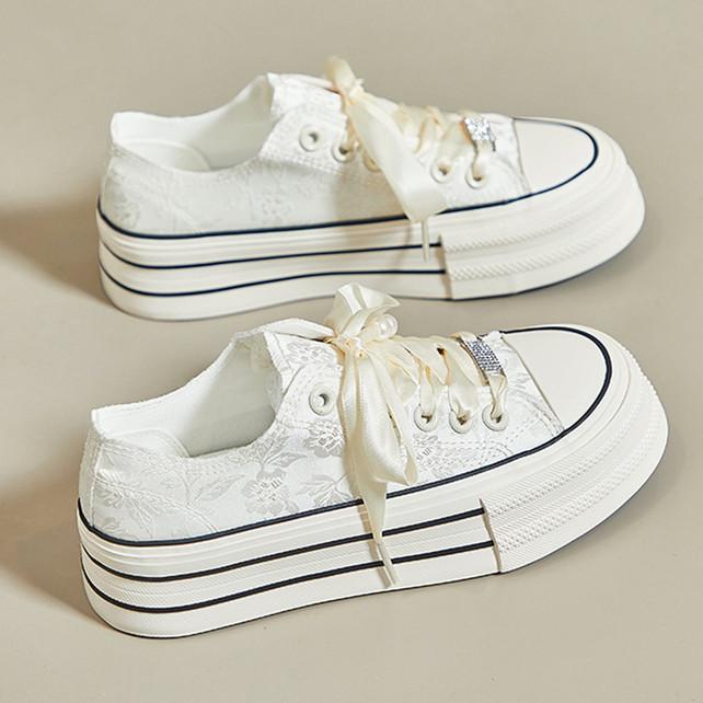 National Tide Style Embroidered Casual Board Shoes 2025 Spring New Round Head Good Match Breathable Soft Sole Fashion Women's Shoes Sports Shoes