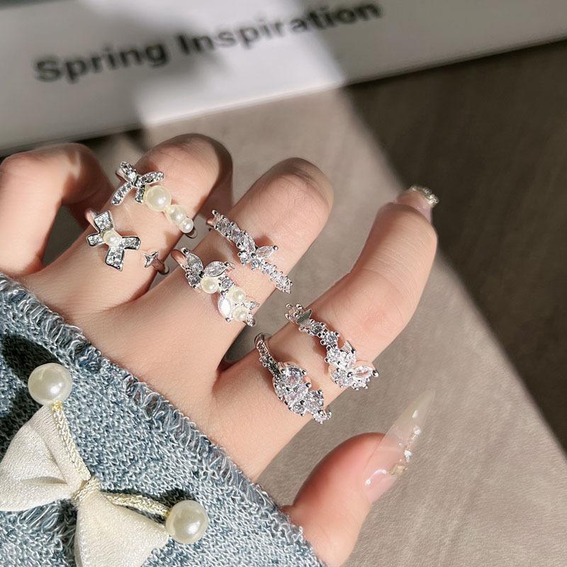 French gentle wind Internet celebrity pearl bow new full diamond light luxury ring women's unique niche high sense ring
