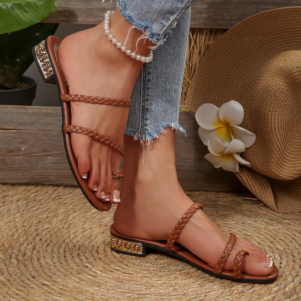 Fashion Women Slippers 2025 New Light Casual Slippers Fashion Soft-soled Sandals Fashion Non-slip Shoes for Women Outdoor Slides Women