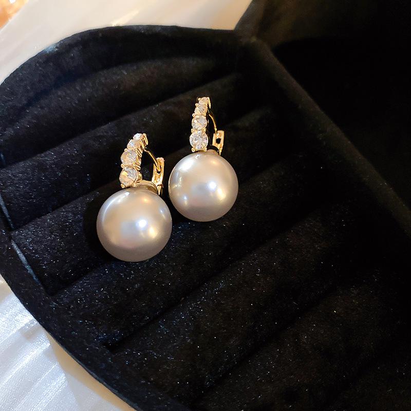 Циркониевые серьги-каффы с перламутром в виде солнечных лучей: Элегантные, Универсальные Серьги для Женщин.