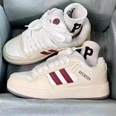 Женская обувь – Кроссовки