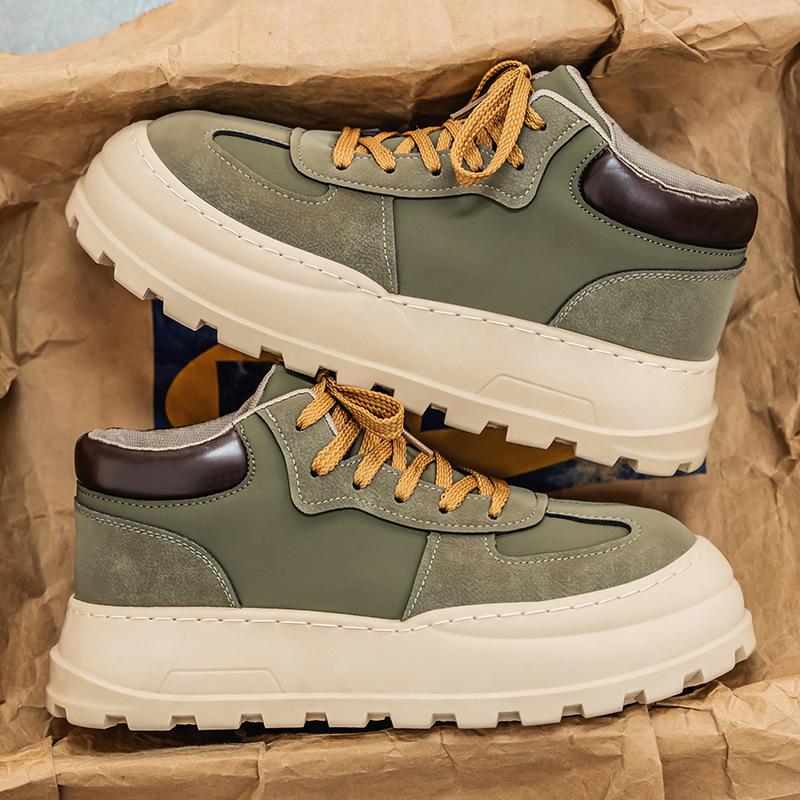 Мужская обувь 2024 осень и зима новая нишевая черная рабочая обувь на платформе мужская водонепроницаемая и нескользящая на толстой подошве средней высоты повседневная модная обувь