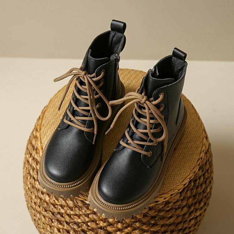 Черные сапоги женские осенние короткие сапоги с толстой подошвой модные и удобные кожаные сапоги