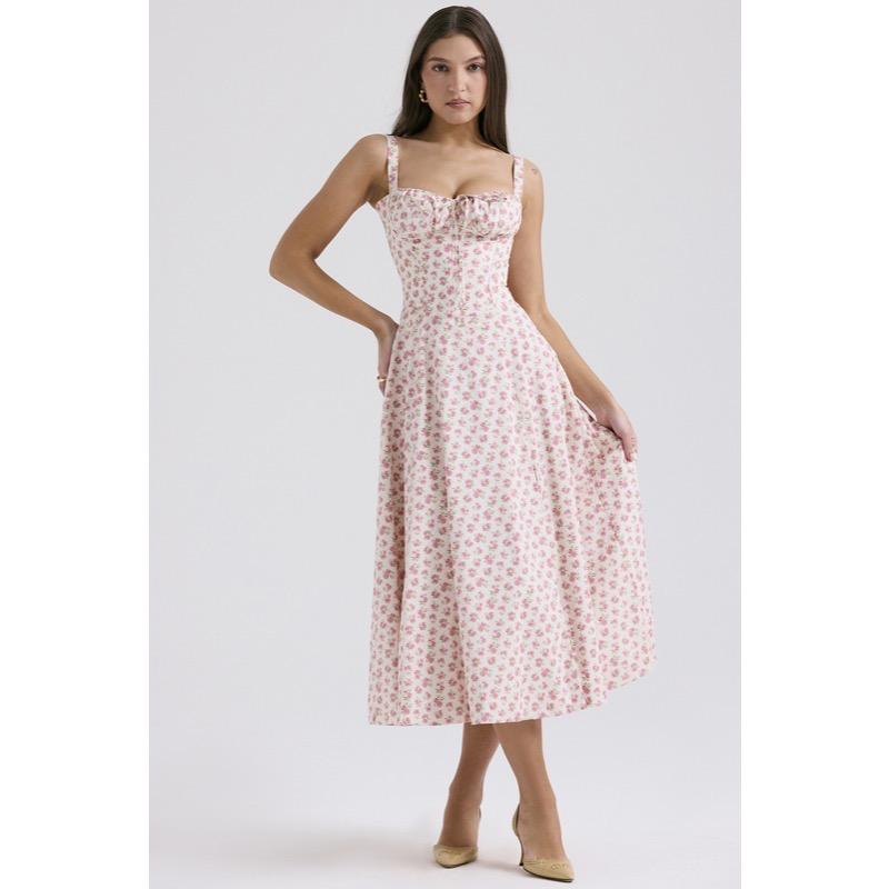 Летнее облегающее платье-комбинезон