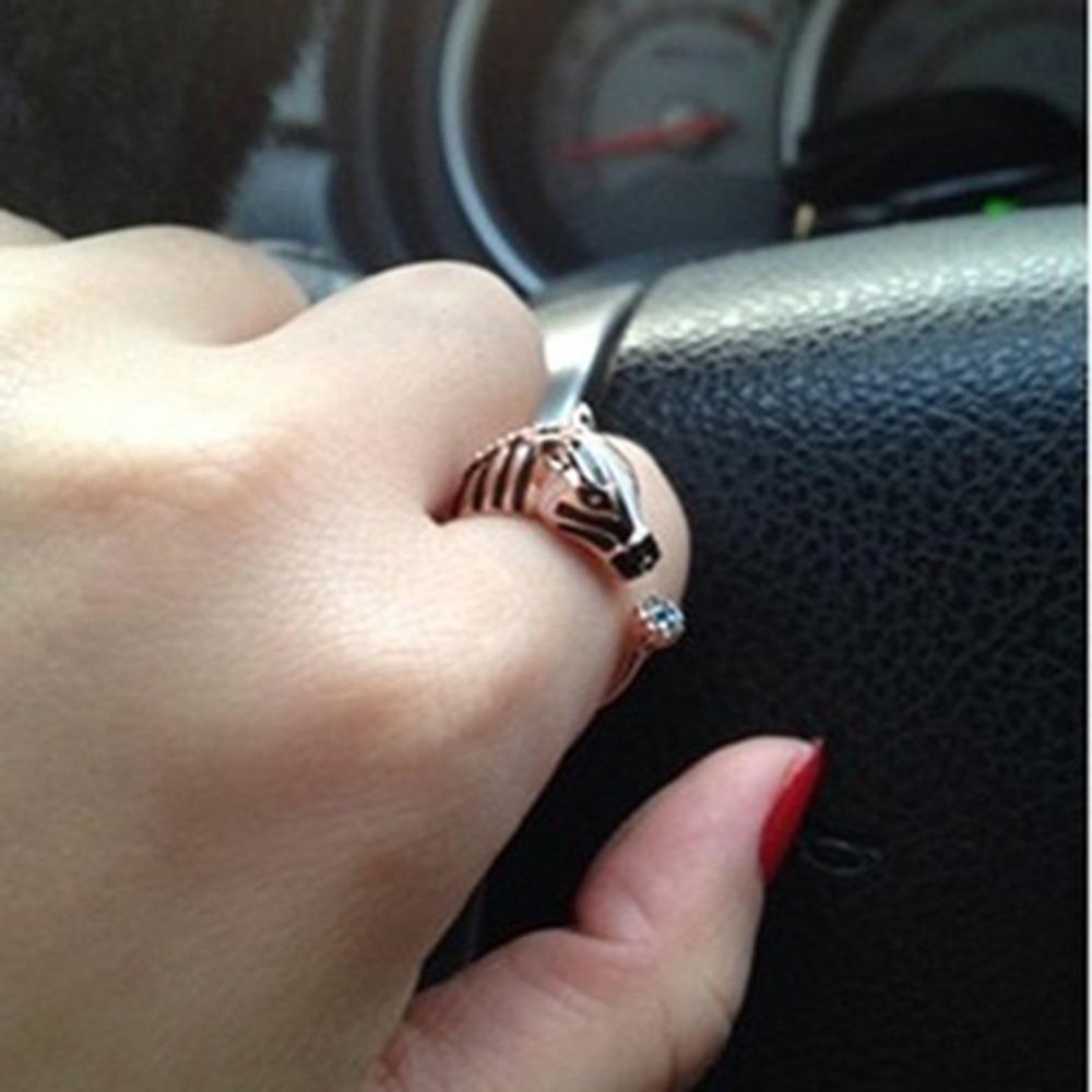 Open Ring Animal Zebra Design Adjustable Horse Head Rhinestone Creative Fashion Jewelry for Women