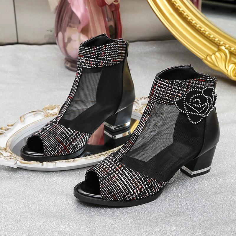 Модные популярные летние босоножки на толстом каблуке для женщин, новые дышащие туфли со стразами и сеткой для женщин, модные туфли с острым носком на высоком каблуке