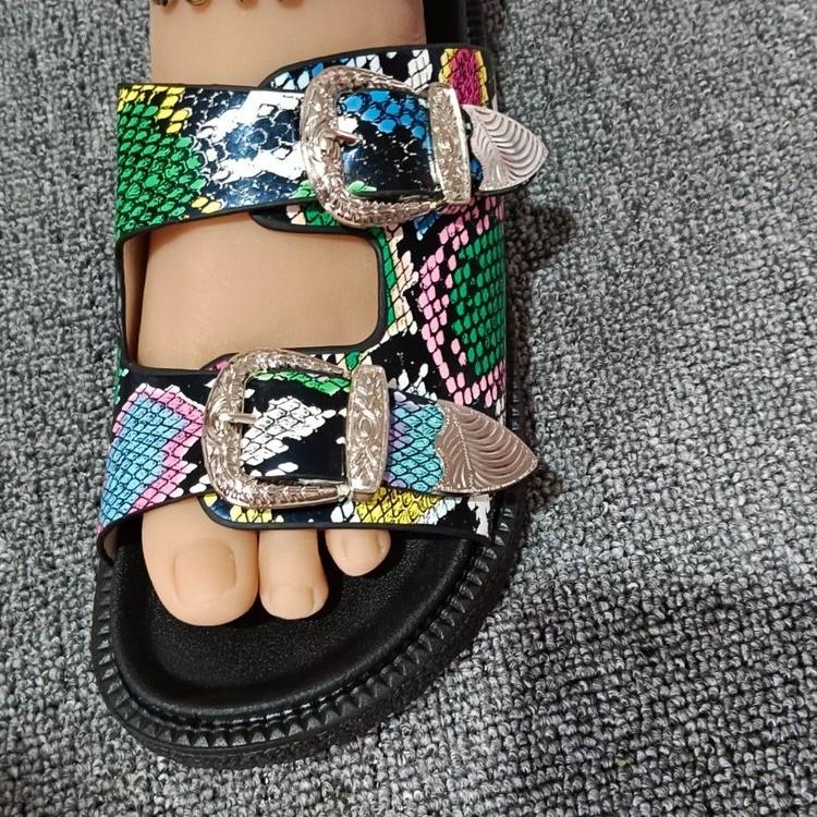 Punk Black Sandals For Women Studded Buckle Decor Flatform Slide Sandals Open Toe Summer Street Style Goth Shoes Beach Vacation