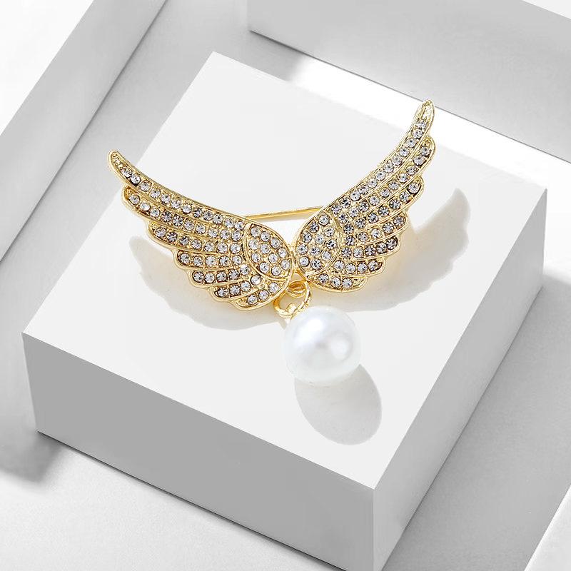 Брошь Love Angel Wings Женская Анти-светлая Полный Бриллиант Четыре Сезона Универсальная Булавка Нишевые Дизайнерские Аксессуары