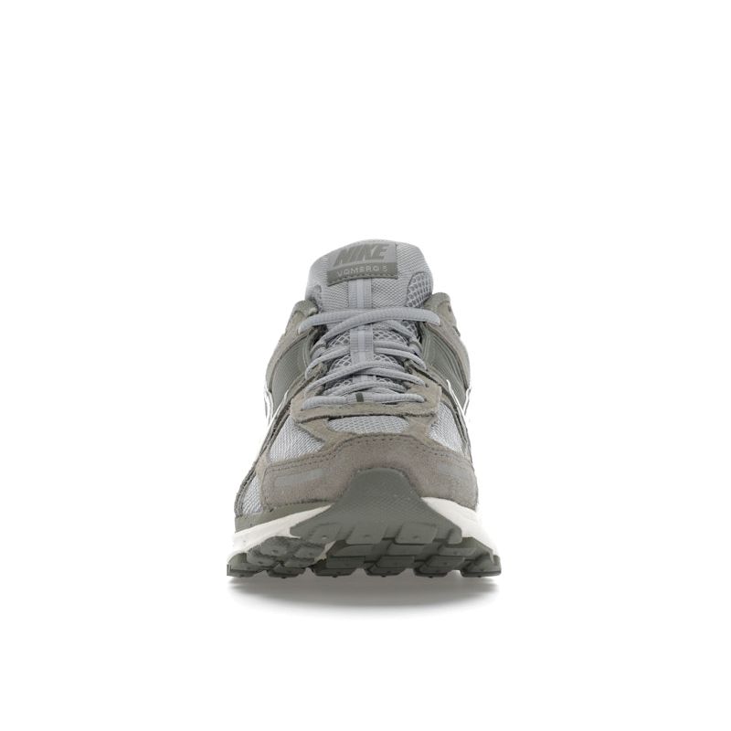Nike Кроссовки Air Zoom Vomero 5 Dark Stucco Unisex, зеленые, светло-дымчато-серые, Phantom HF1553-002